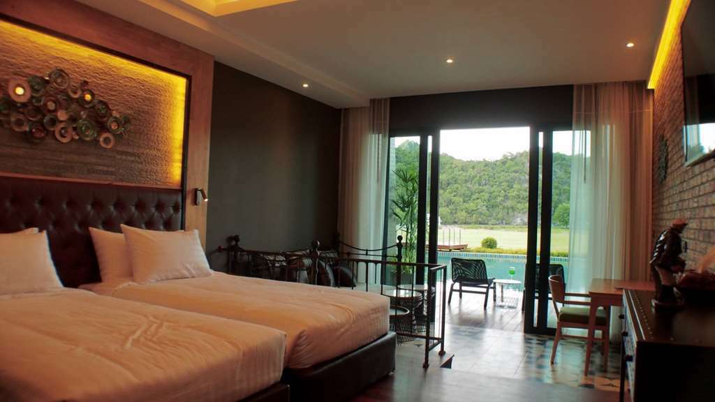 La Isla Pranburi Beach Resort Sam Roi Yot Quarto foto